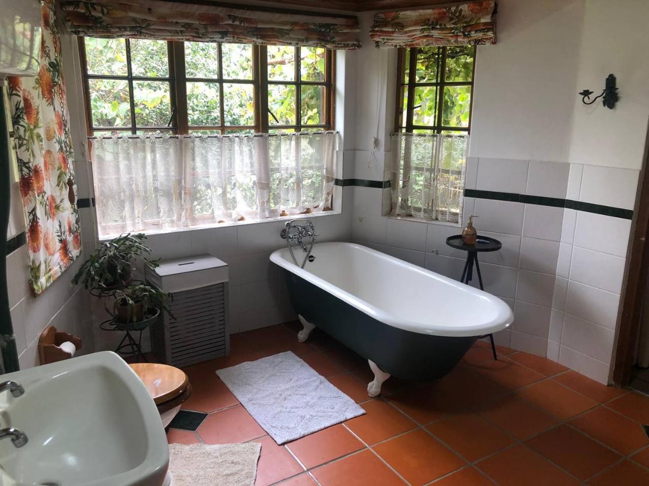 Cherbury Winterton Luaran gambar